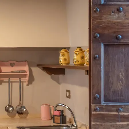 Casale Sforna - Con 2 Da Letto E Piscina - Italywego *