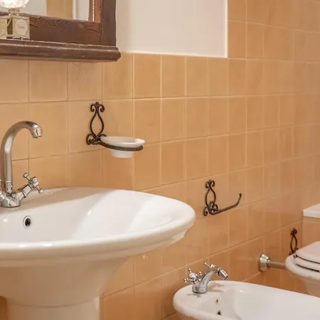 Casale Sforna - Con 2 Da Letto E Piscina - Italywego Bettona