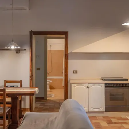 Casale Sforna - Con 2 Da Letto E Piscina - Italywego Appartement