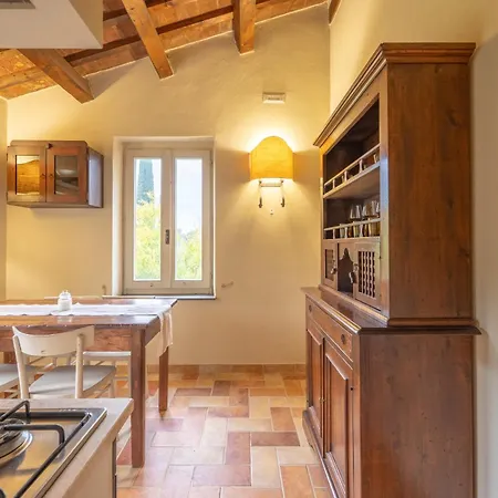 Casale Sforna - Con 2 Da Letto E Piscina - Italywego